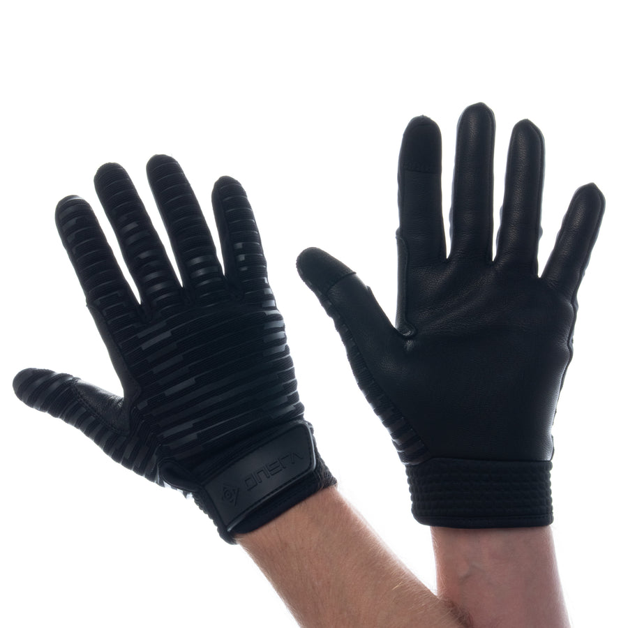 ONSRA BIKE gloves for electric skateboard and e-bike riding – front view with wind-resistant upper