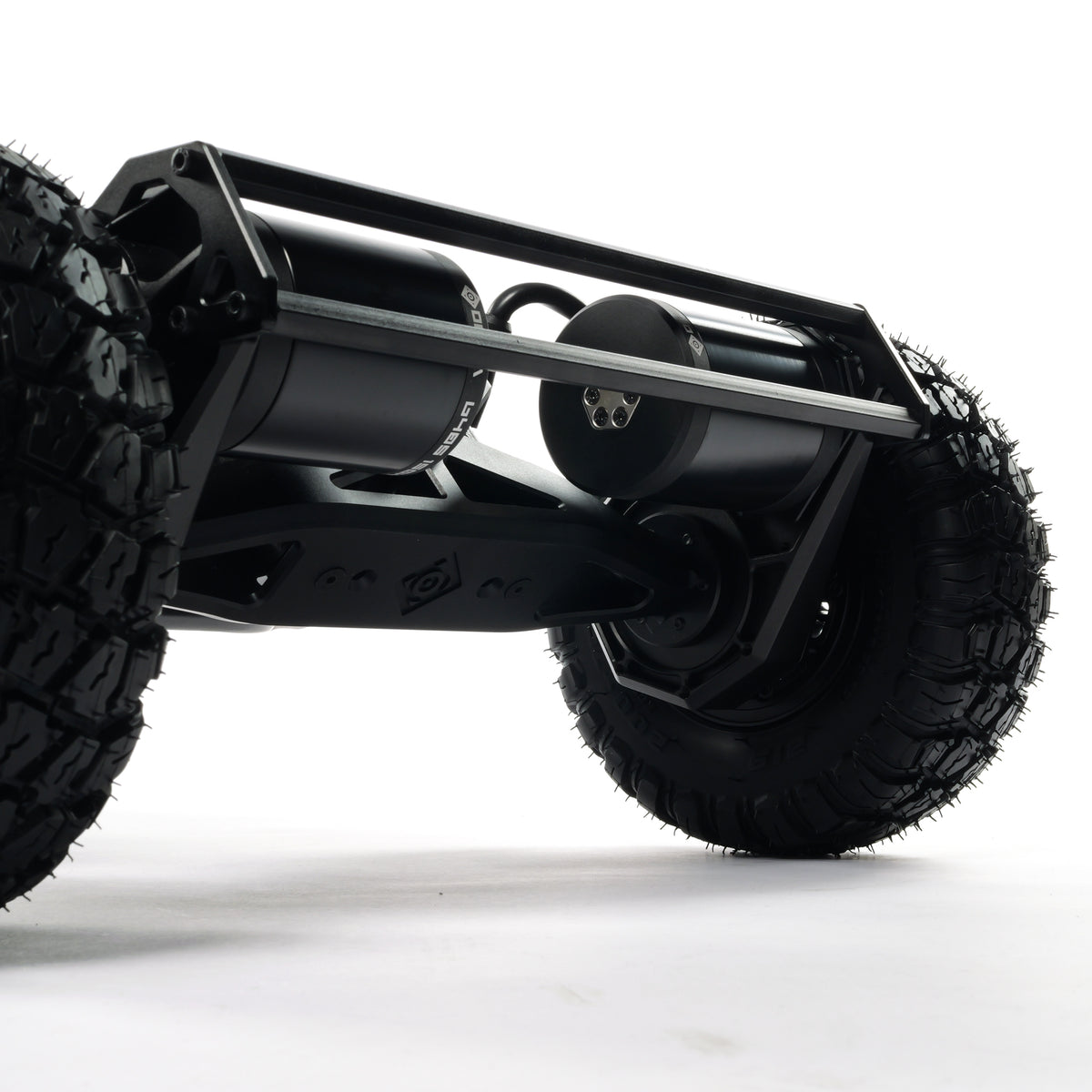 VELAR 14S4P off-road electric longboard battery, compactly integrated into the large high-performance board for extreme speed and off-road riding.