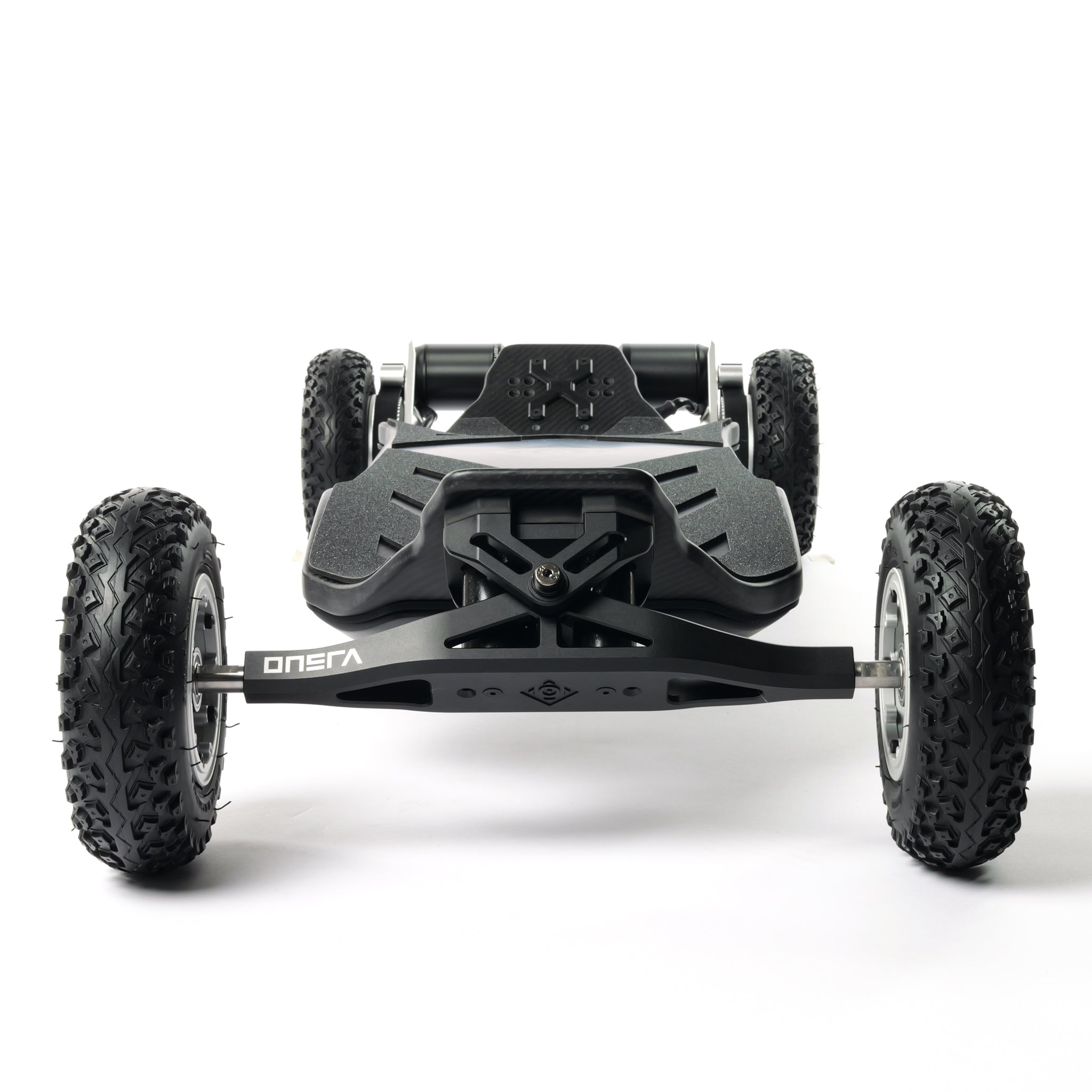 日本の道路に適した大径ホイールとカーボンデッキを搭載したONSRA VELAR 電動スケートボード